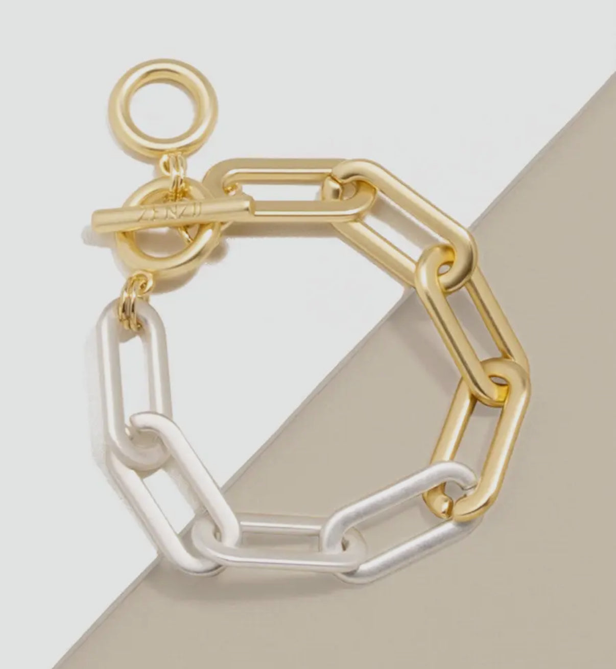 Two-tone Matte Cable Link Toggle Bracelet