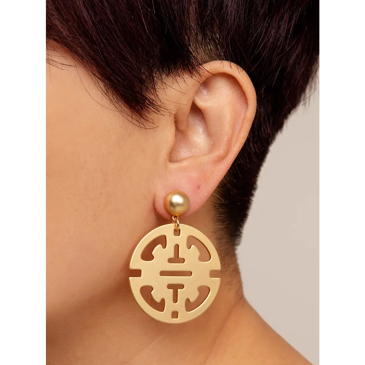 Matte Silver Traveling Pendant Drop Earrings