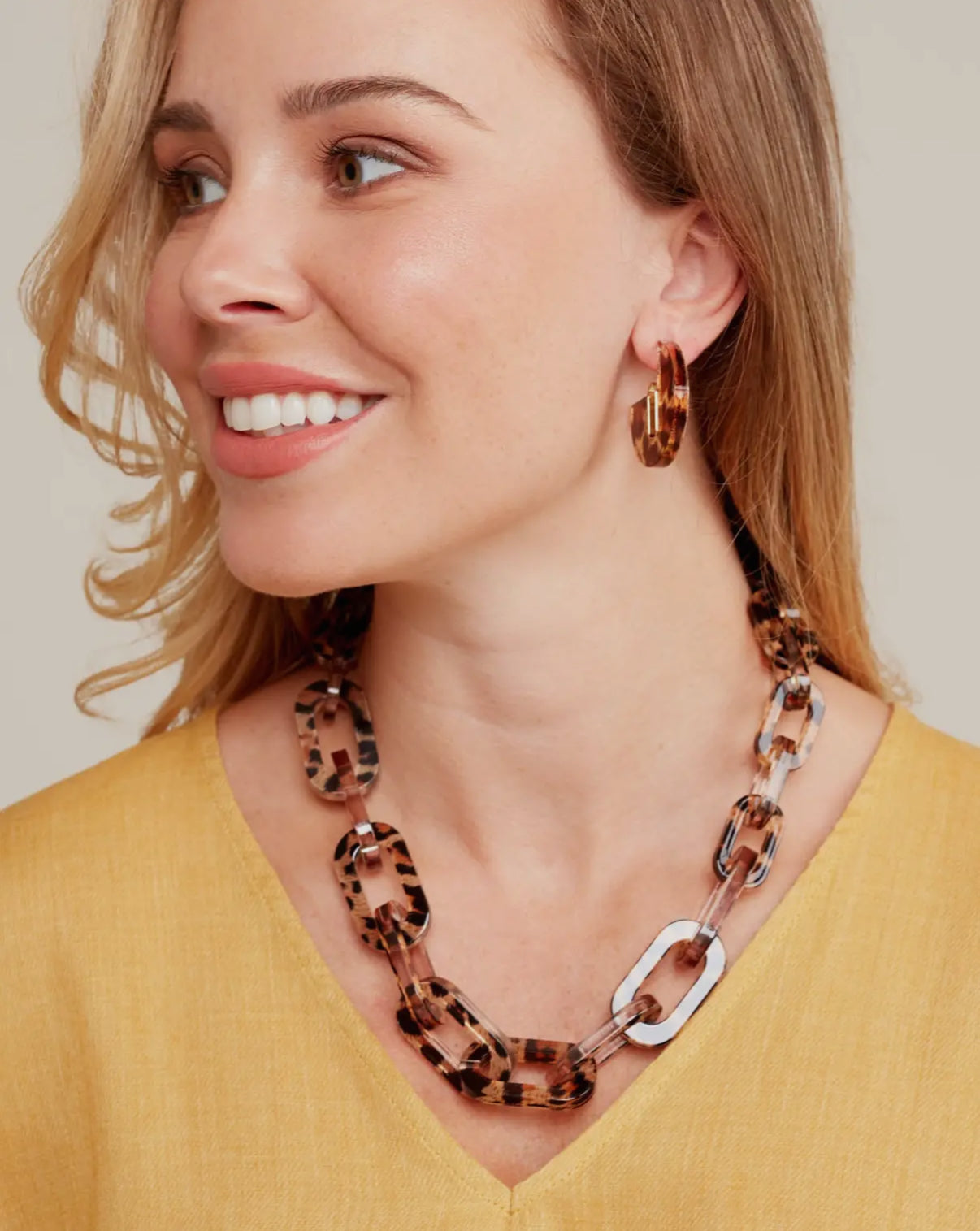 Leopard Resin Link Collar Necklace