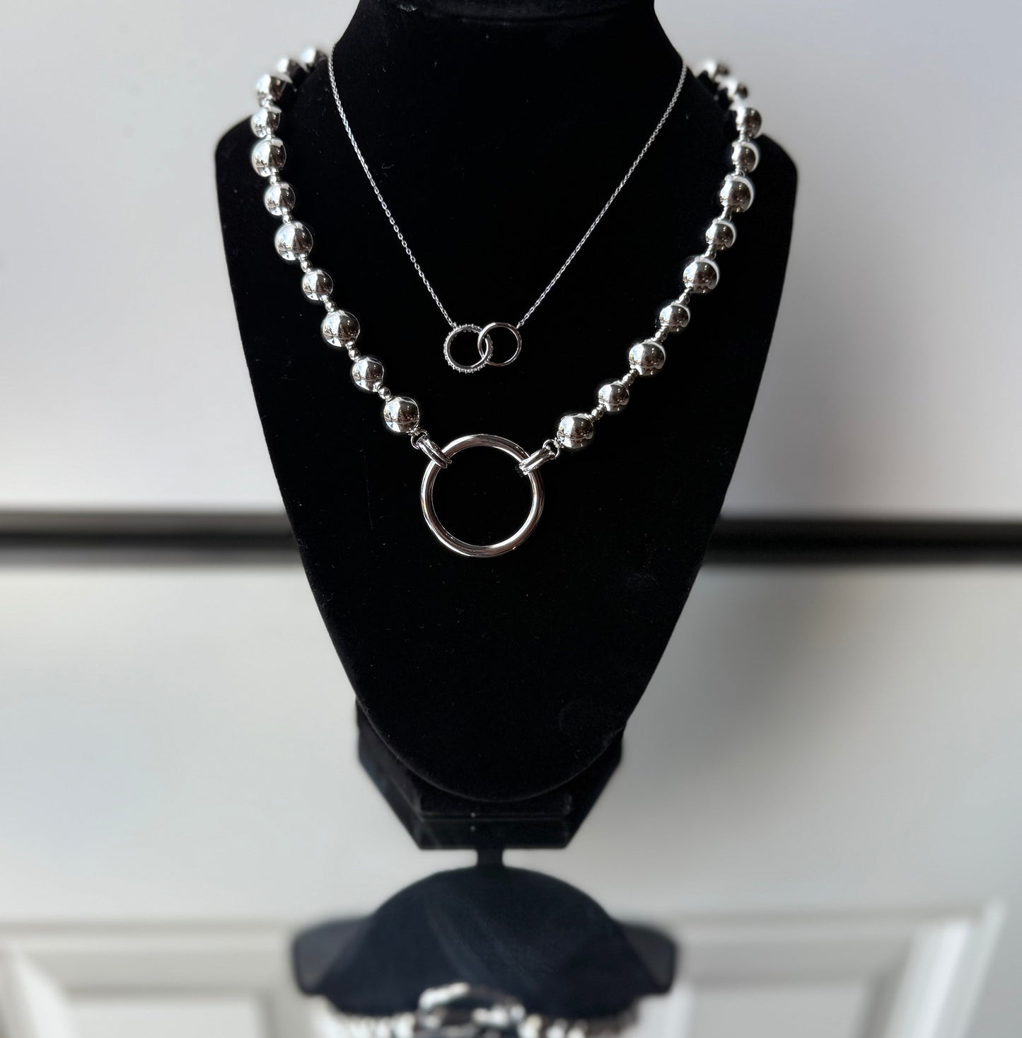 Silver Metal Circle Charm Beaded Collar Necklace