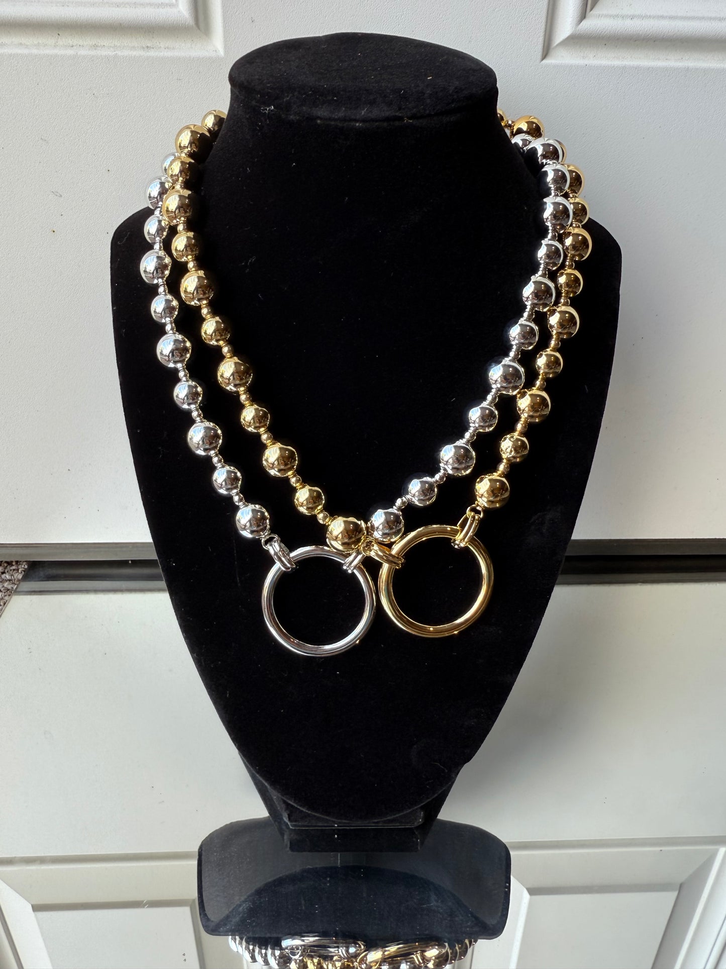 Silver Metal Circle Charm Beaded Collar Necklace