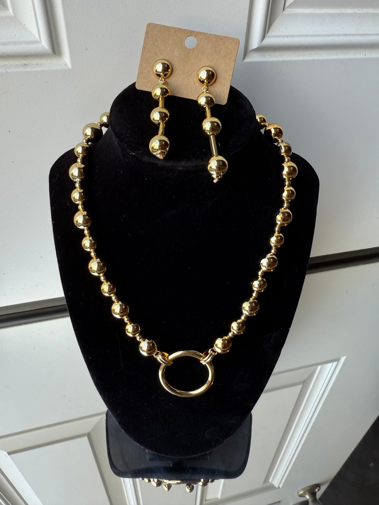 Gold Metal Circle Charm Beaded Collar Necklace
