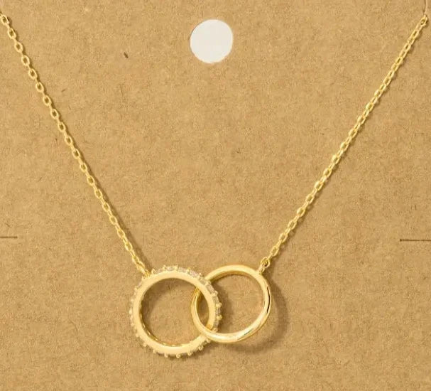 16” Gold Pavé Circle Link Charm Necklace