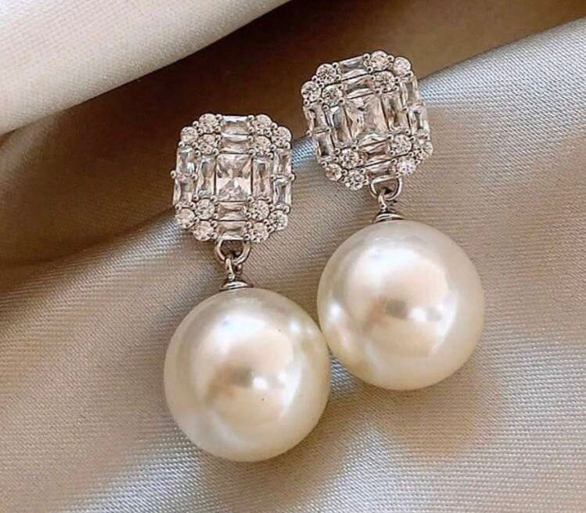 Crystal and Pearl Drop Earrings