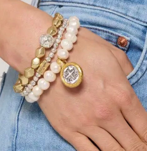 Fairy Freshwater Pearl with Mixed Metal Coin Charm
Bracelet