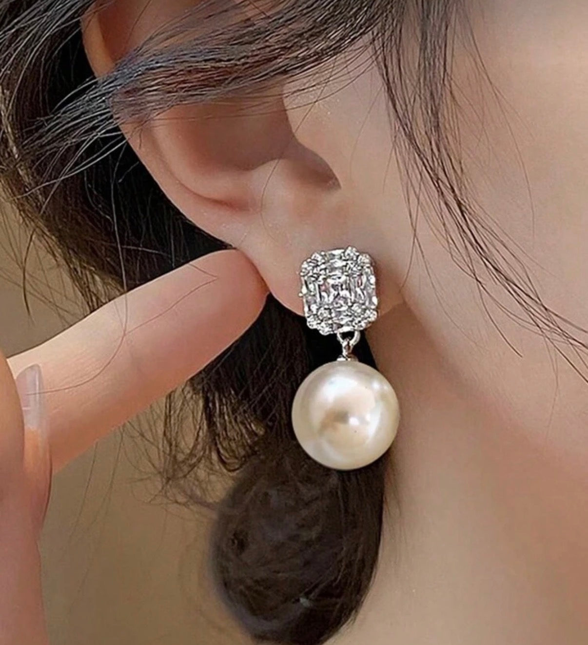 Crystal and Pearl Drop Earrings