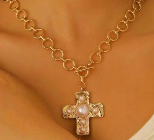 Circle-Link Gold Chain Necklace with Chunky Pearl Cross Pendant