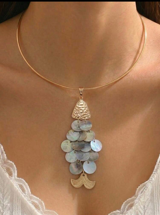 Gold Round Choker Necklace with Gold & Grayish/Pearlized Statement Fish Pendant