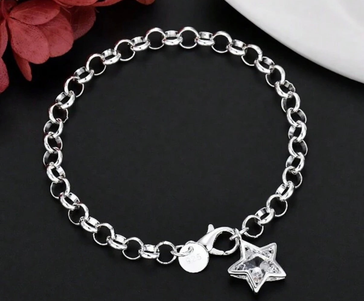 Silver/Stainless Steel Circle Chain Bracelet with Crystal Star Pendant.