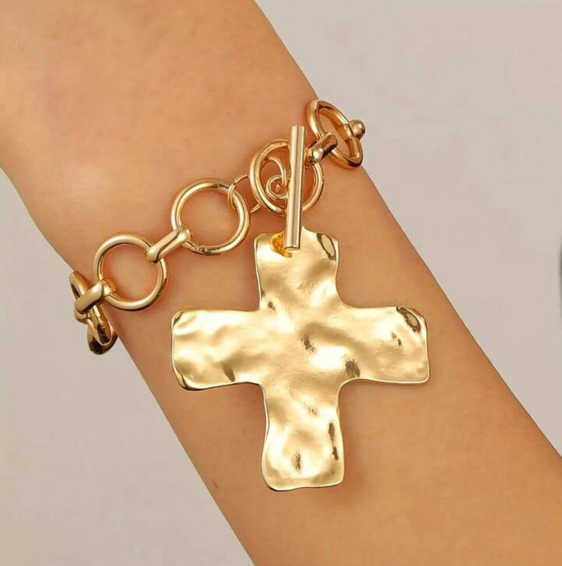 Gold Hammered Cross Pendant Toggle Chain Bracelet