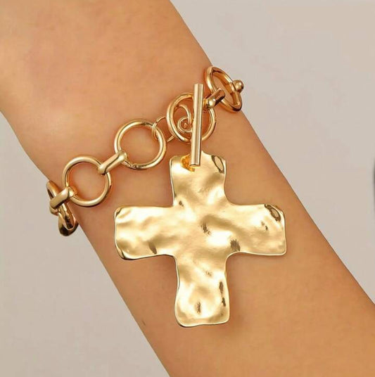 Gold Hammered Cross Pendant Toggle Chain Bracelet