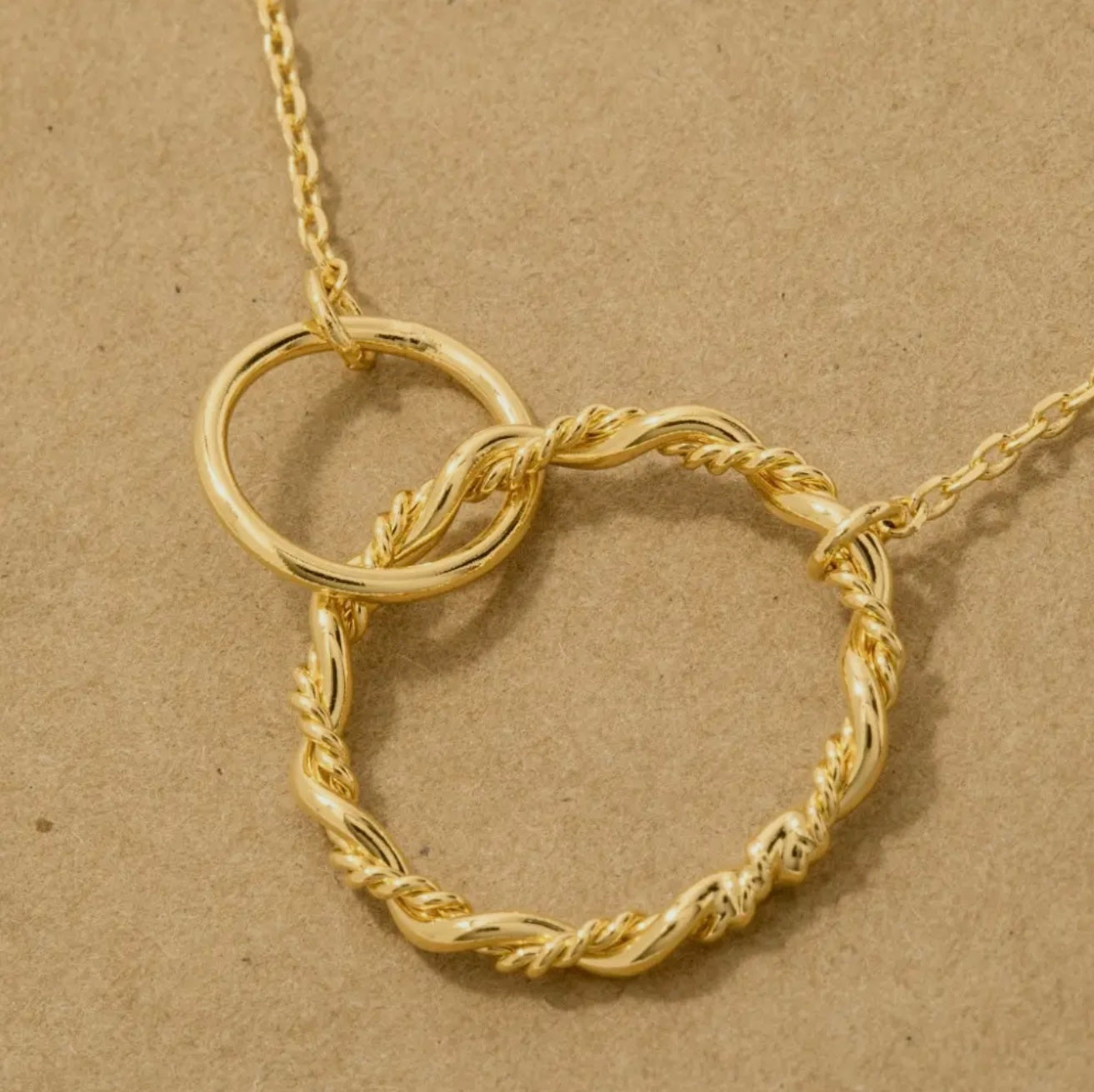 Gold Double Circle
Chain Link Charm Necklace
