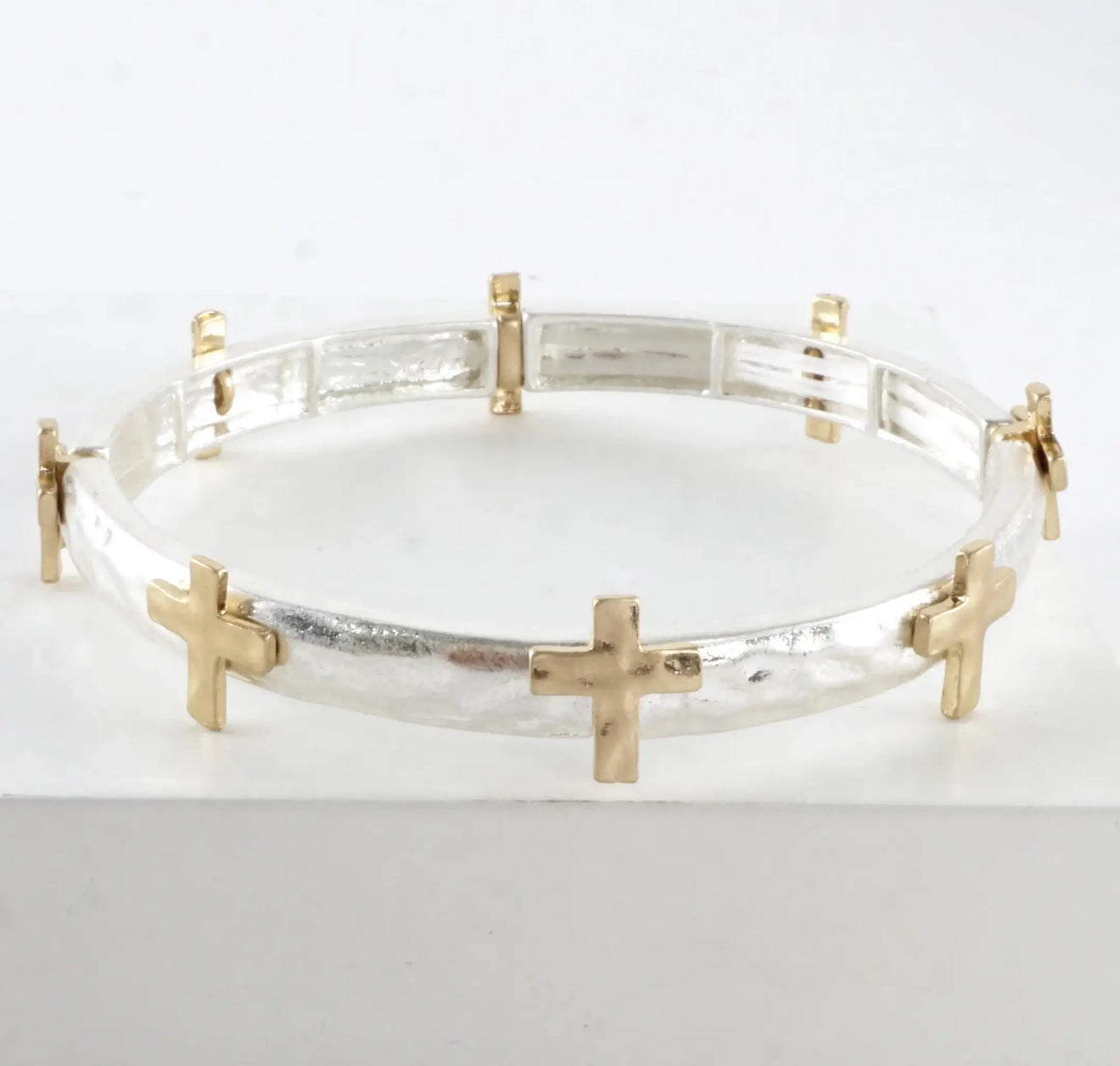 Hammered Cross Stretch
Bangle Bracelet
Worn Silver Worn Gold