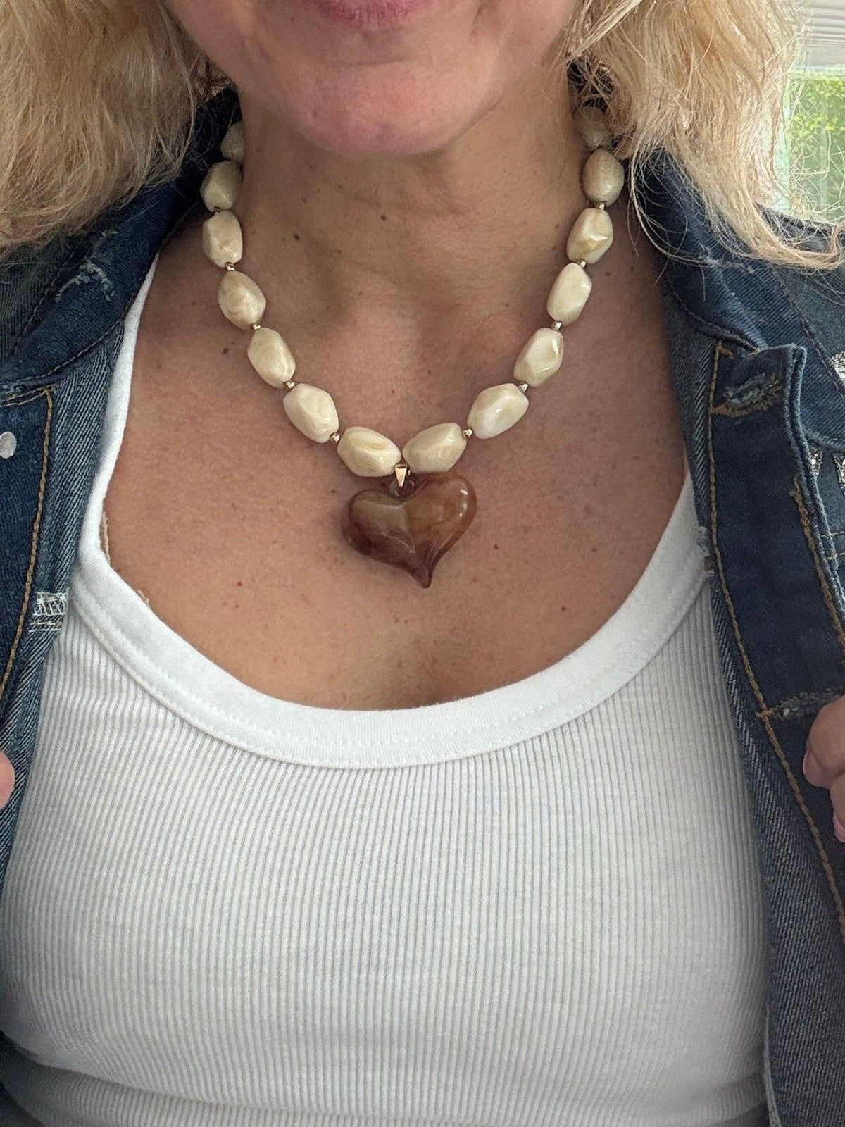 The Cream & Brown Laurel Beaded Heart Necklace