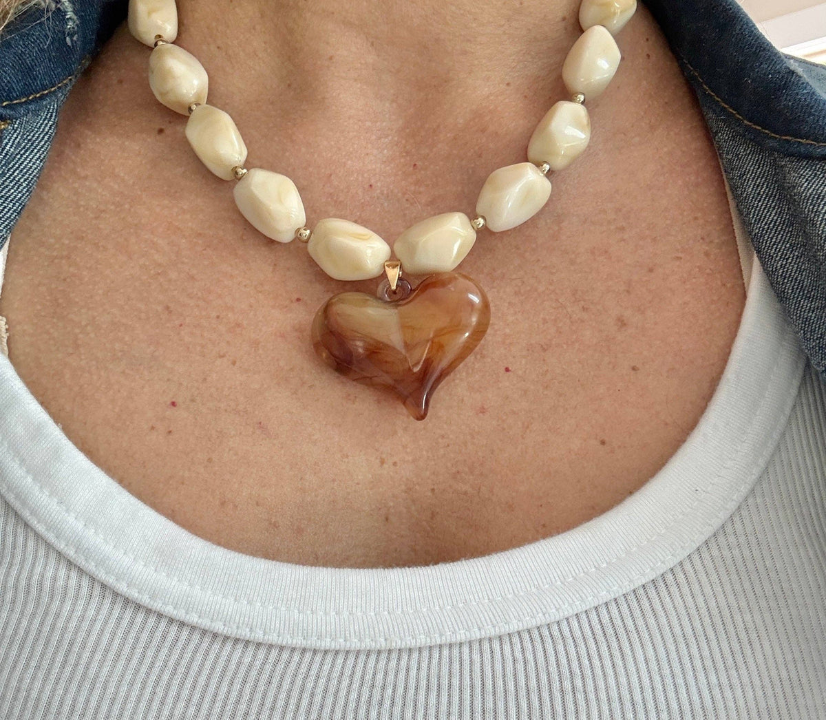 The Cream & Brown Laurel Beaded Heart Necklace