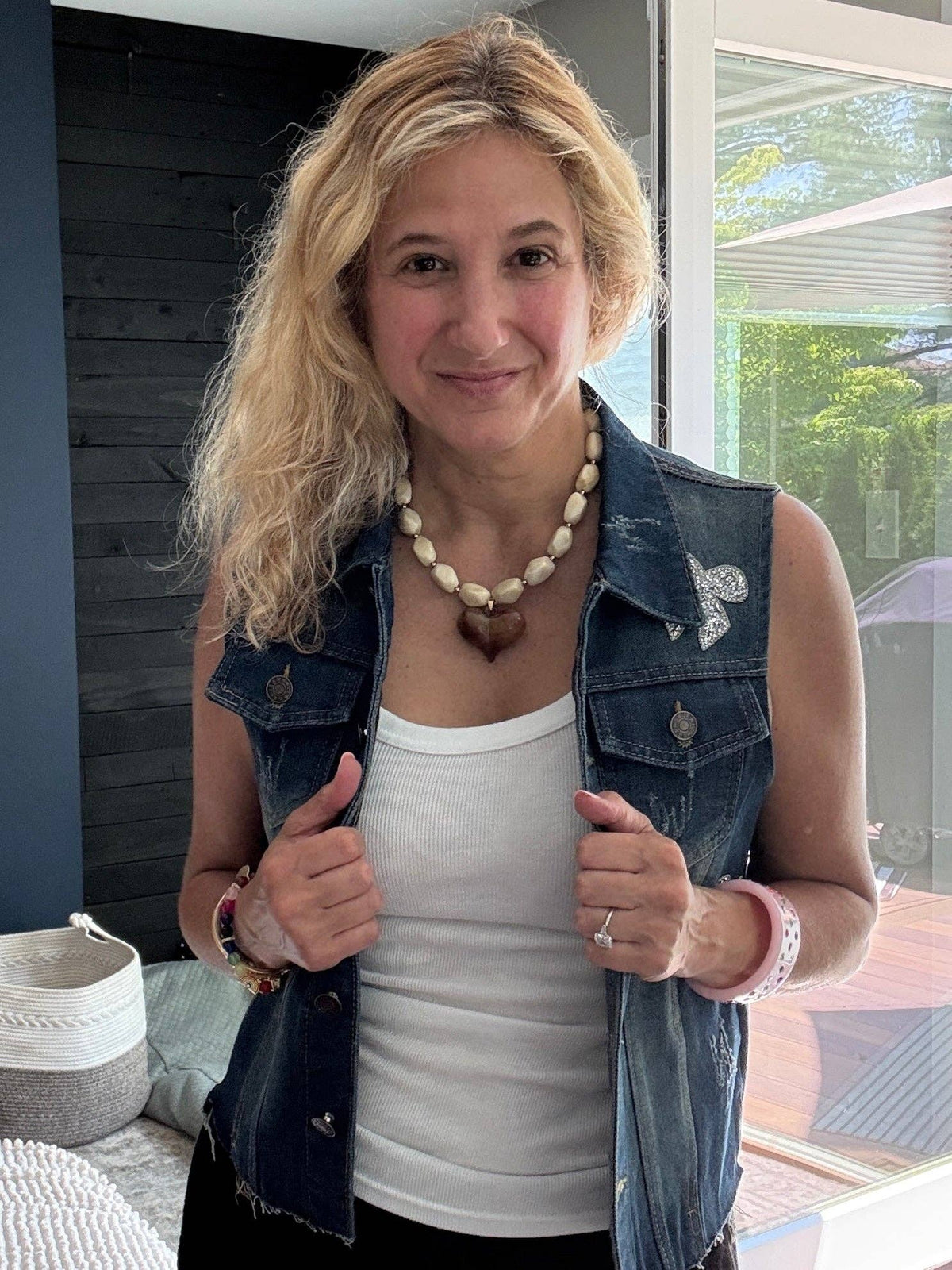 The Cream & Brown Laurel Beaded Heart Necklace